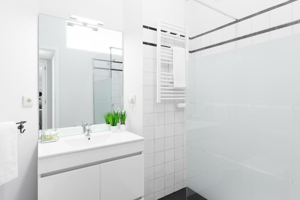 Gaia Metro-2 Bedrooms บีลาโนวาเดกายา ภายนอก รูปภาพ